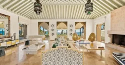 Beachfront Villa in Marbella